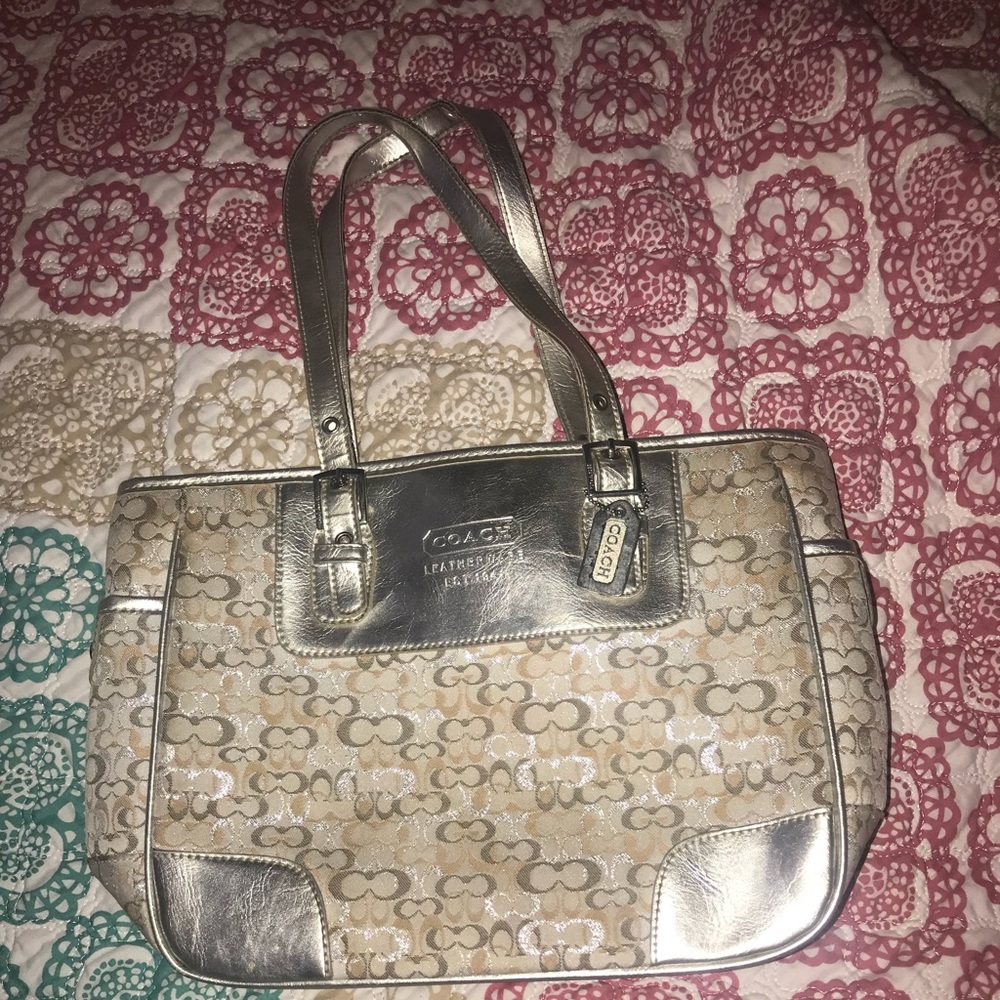 Old Vintage Coach Purse! White and Gold! CUTE!!